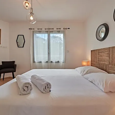 Sablas-villa 5 Chambres-piscine- *